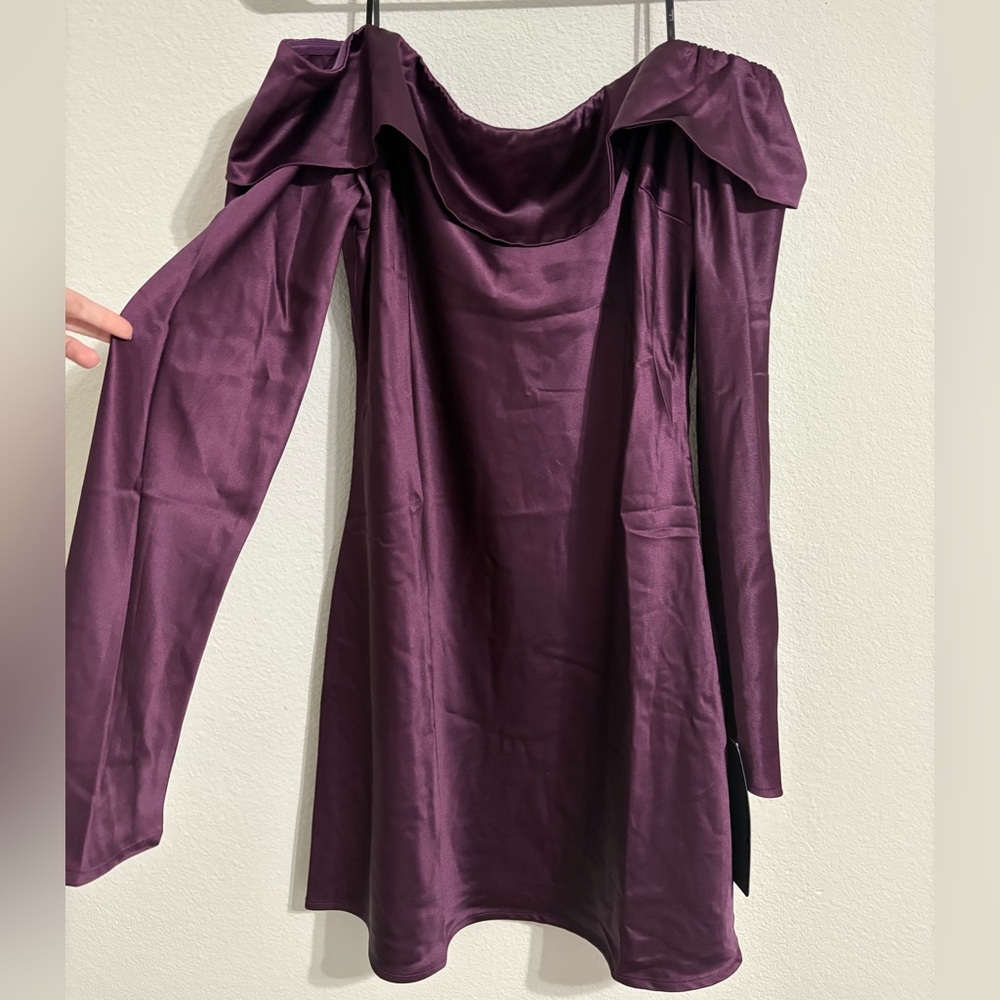 Lulu's Off-the-Shoulder Satin Mini Dress in Plum - Picture 4 of 5